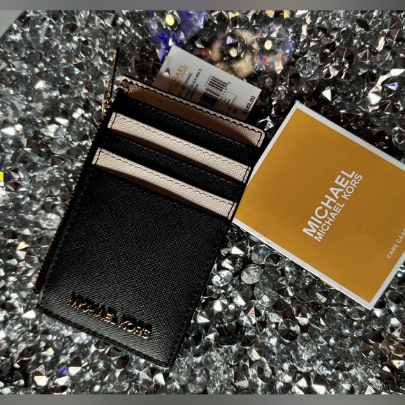 Michael Kors Black and Cream Card Holder - Picture 6 of 11